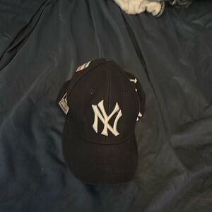 New York Yankees fitted  hat has all kinds of patches size 7 1/2